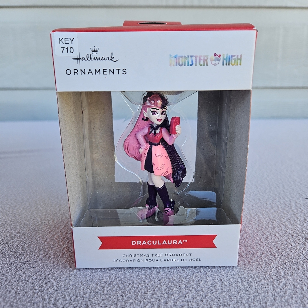 Hallmark Monster High Draculaura Pink Black Christmas Hanging Ornament